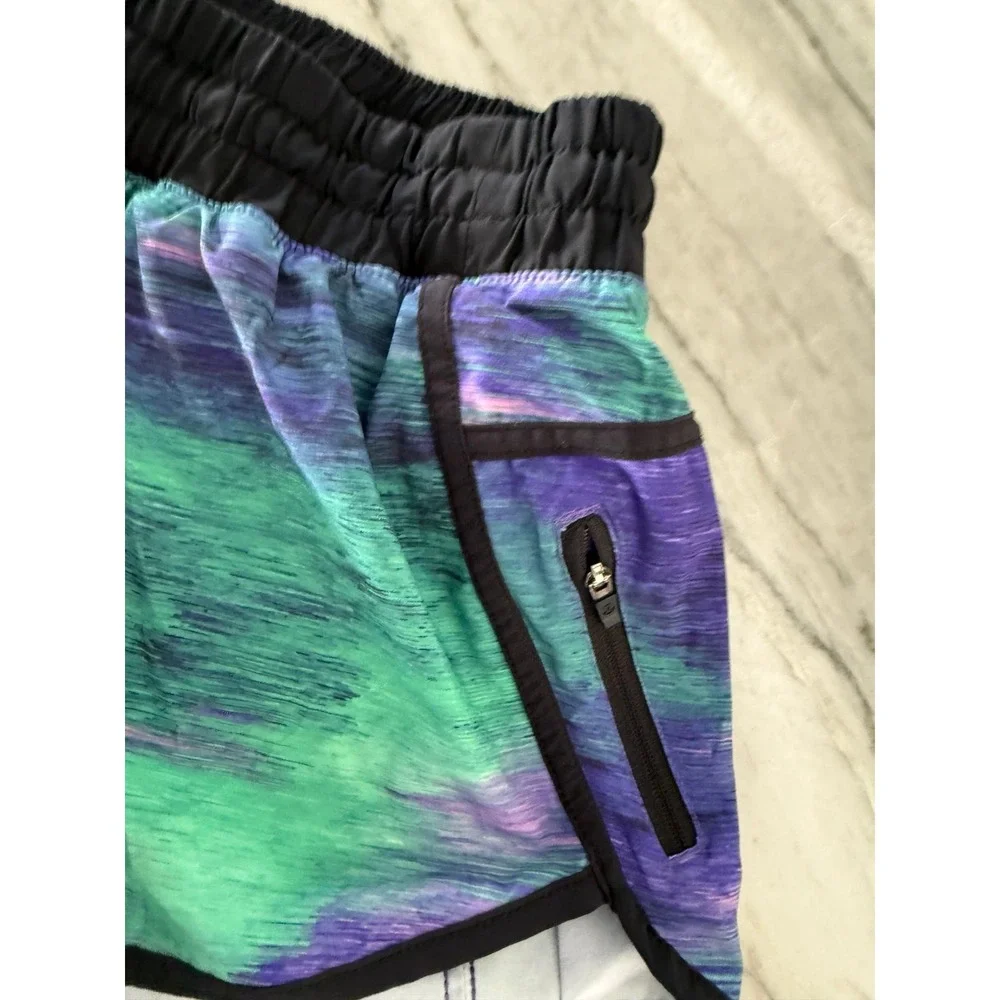 Lululemon shorts size 6